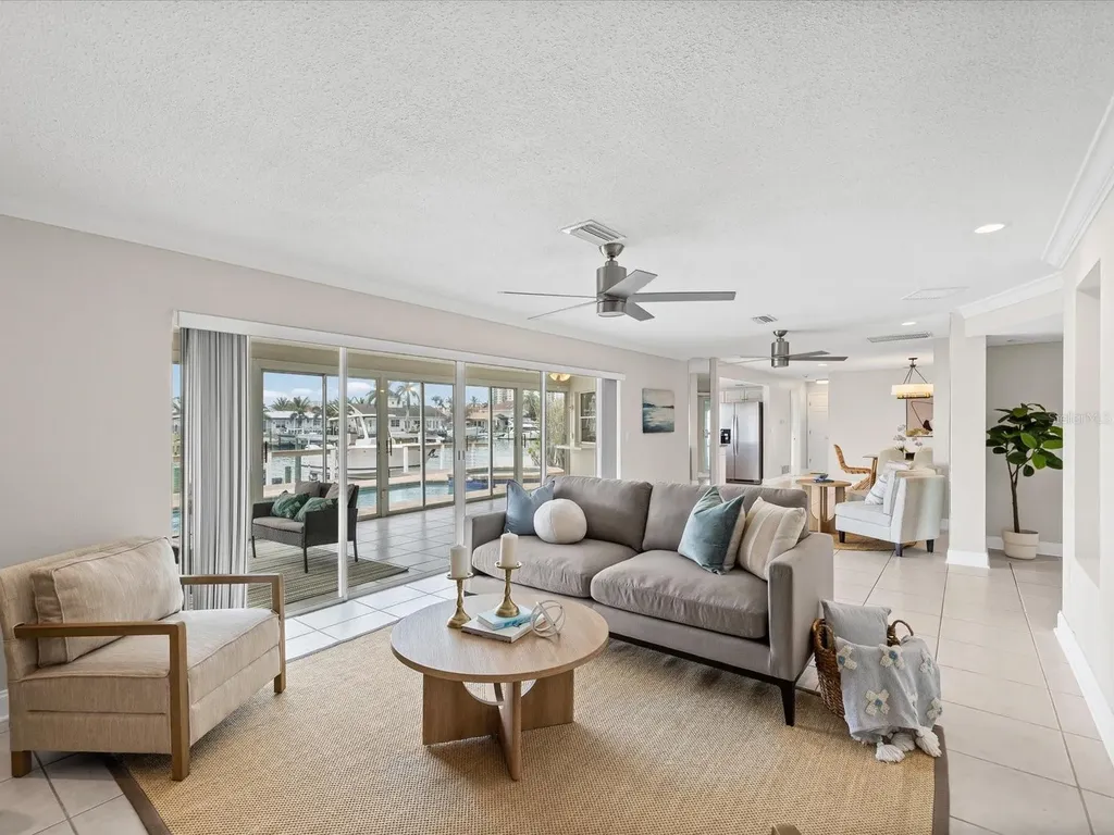 441 Palm Island NE Clearwater FL 33767