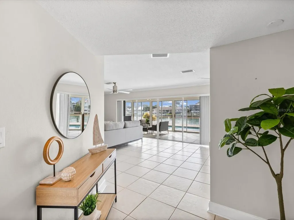 441 Palm Island NE Clearwater FL 33767