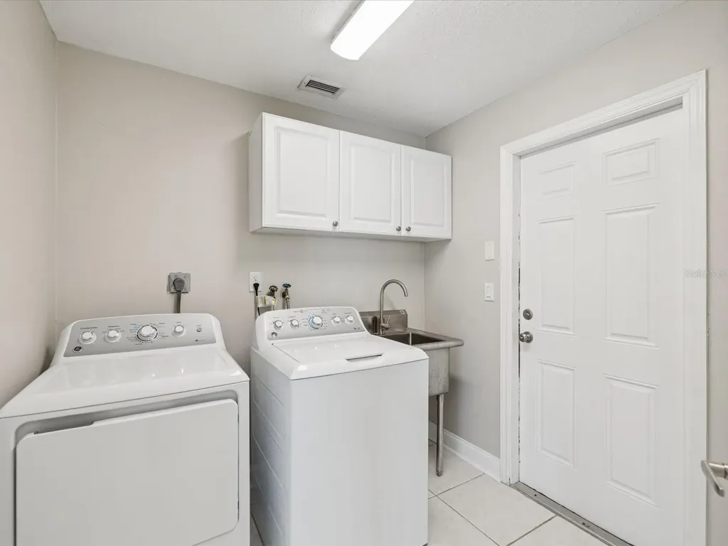 441 Palm Island NE Clearwater FL 33767