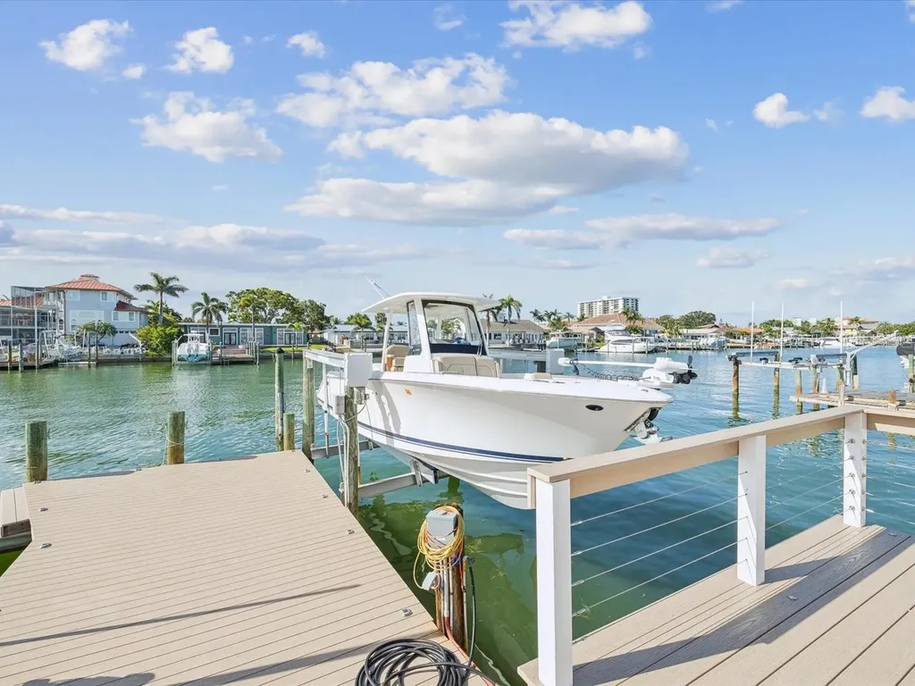 441 Palm Island NE Clearwater FL 33767
