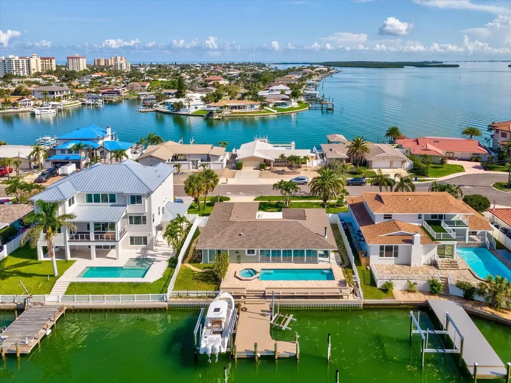 441 Palm Island NE Clearwater FL 33767