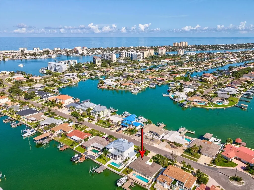 441 Palm Island NE Clearwater FL 33767