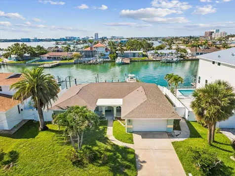 441 Palm Island NE Clearwater FL 33767
