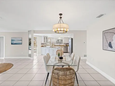 441 Palm Island NE Clearwater FL 33767