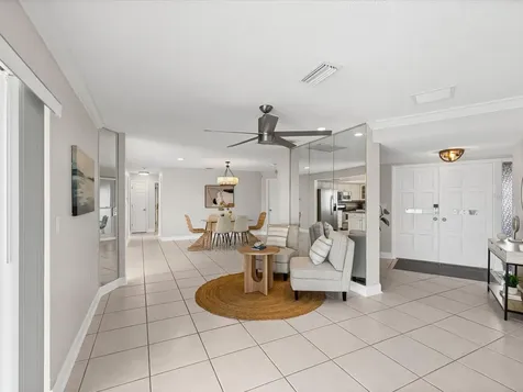 441 Palm Island NE Clearwater FL 33767