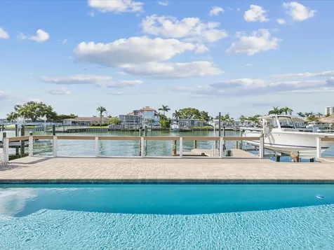 441 Palm Island NE Clearwater FL 33767