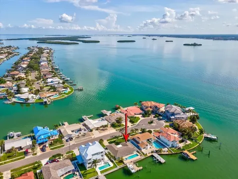 441 Palm Island NE Clearwater FL 33767