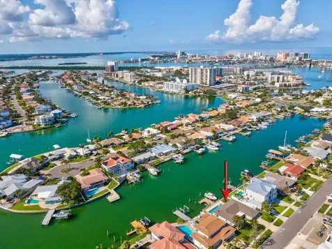 441 Palm Island NE Clearwater FL 33767