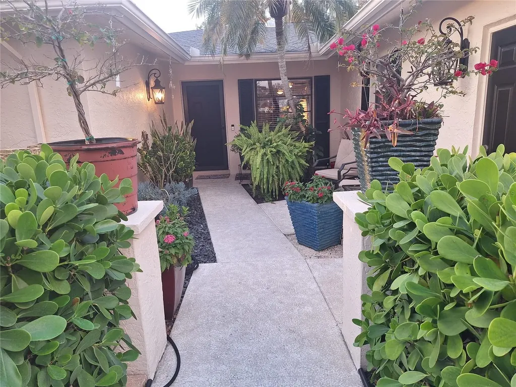6912 W Country Club Drive N Sarasota FL 34243
