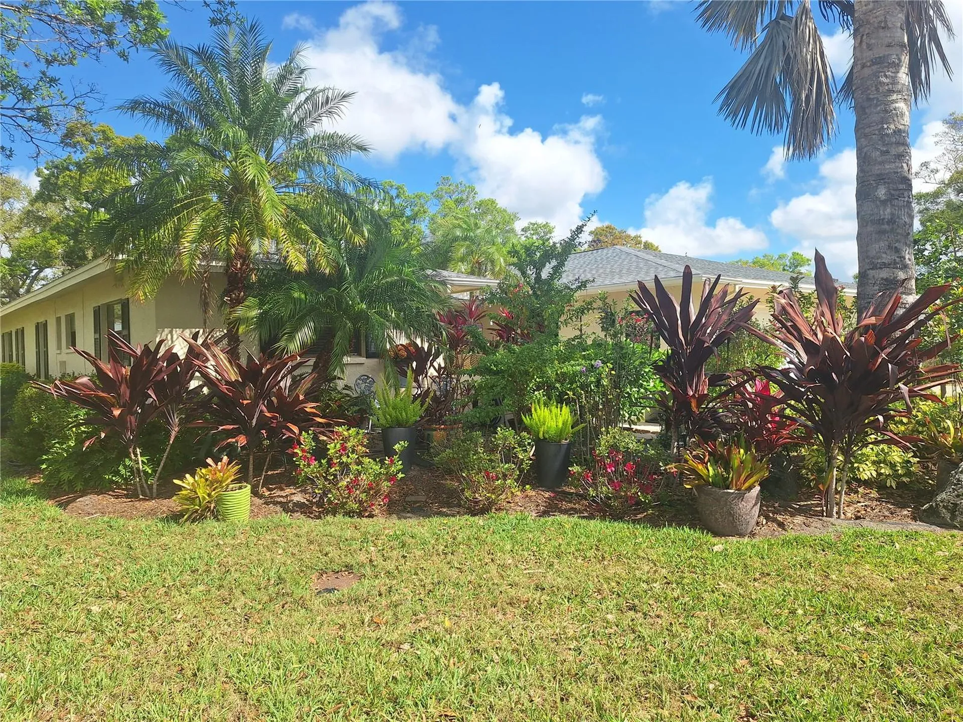 6912 W Country Club Drive N Sarasota FL 34243