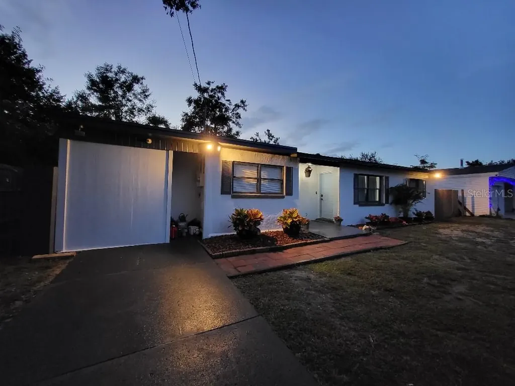 995 Emerald Drive Mount Dora FL 32757