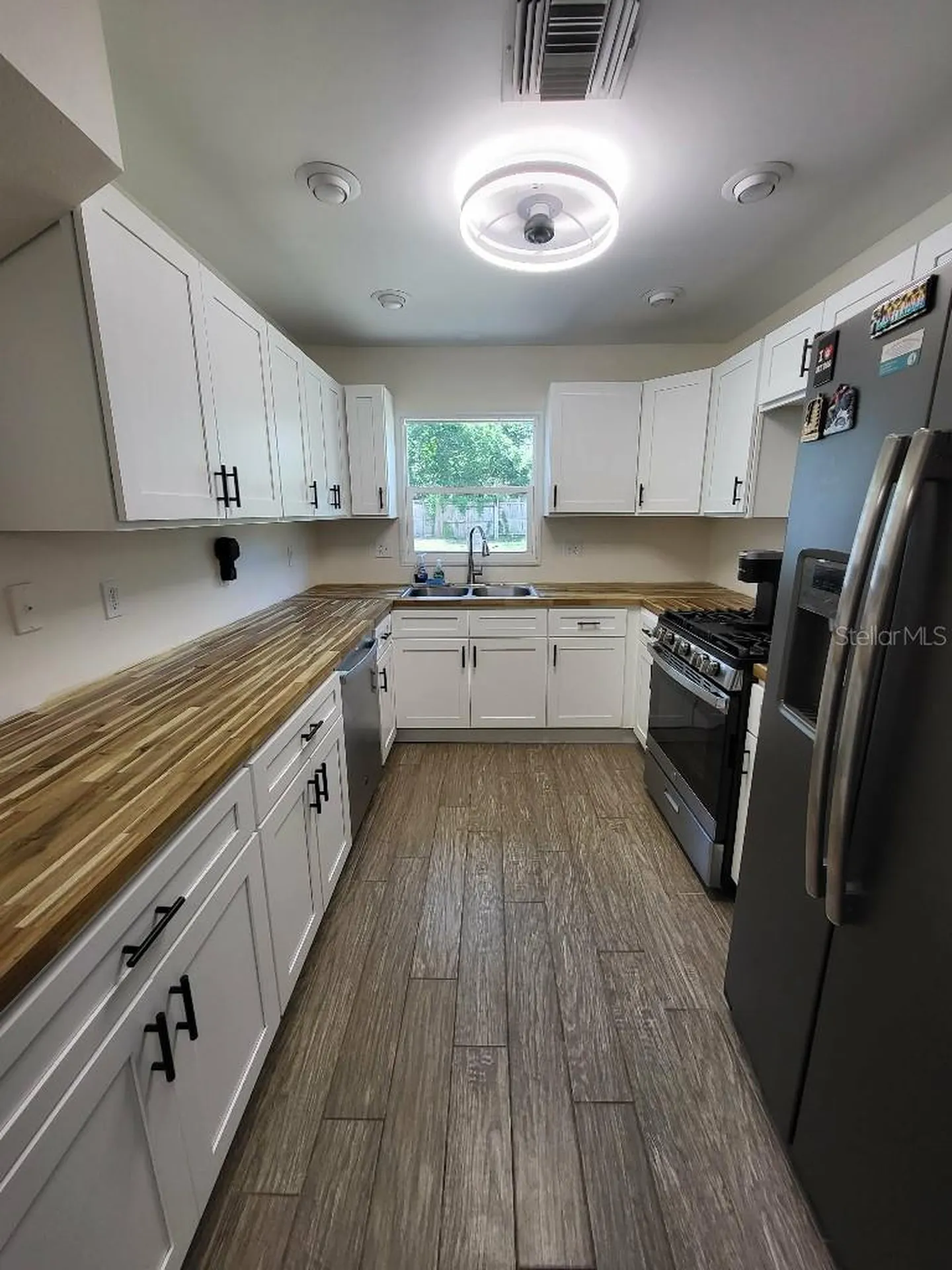 995 Emerald Drive Mount Dora FL 32757