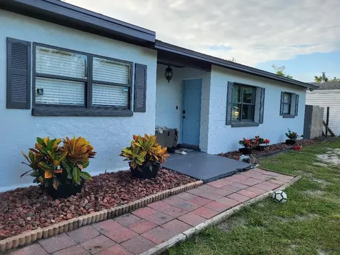 995 Emerald Drive Mount Dora FL 32757