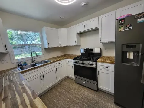 995 Emerald Drive Mount Dora FL 32757