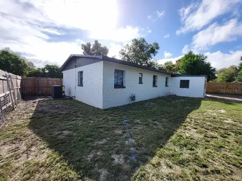 995 Emerald Drive Mount Dora FL 32757