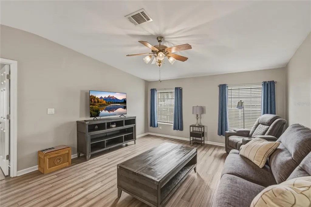 37410 Neukom Avenue Zephyrhills FL 33541