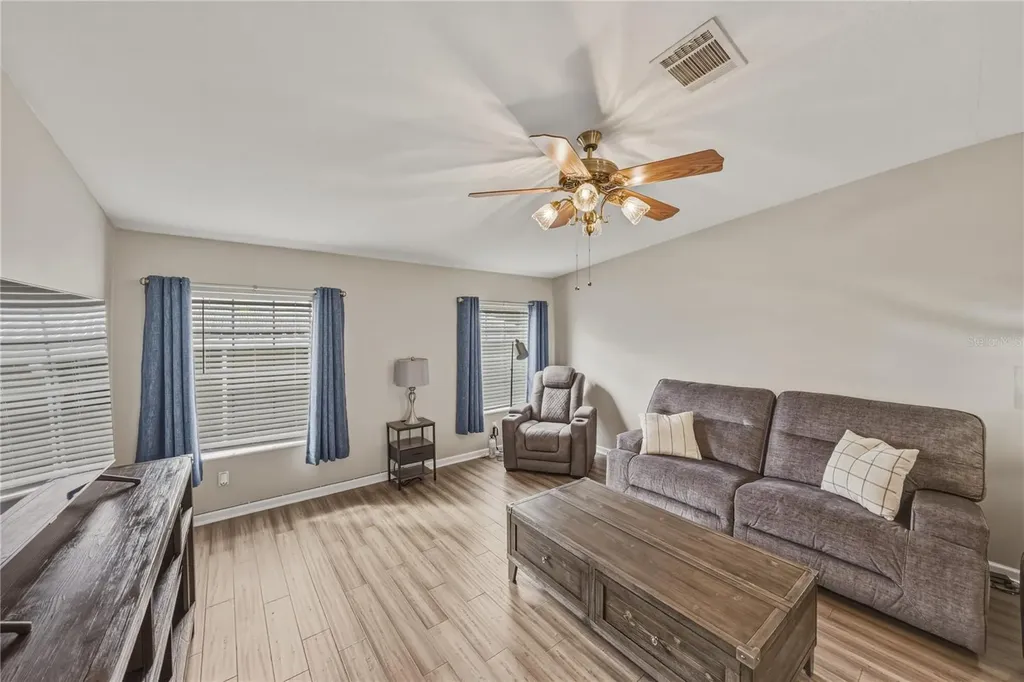 37410 Neukom Avenue Zephyrhills FL 33541
