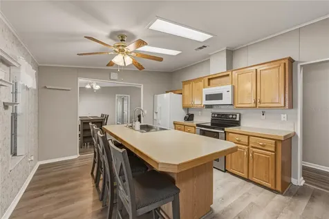 37410 Neukom Avenue Zephyrhills FL 33541