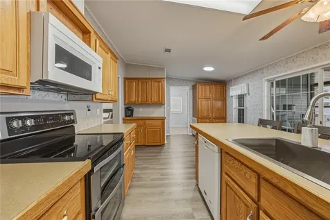 37410 Neukom Avenue Zephyrhills FL 33541