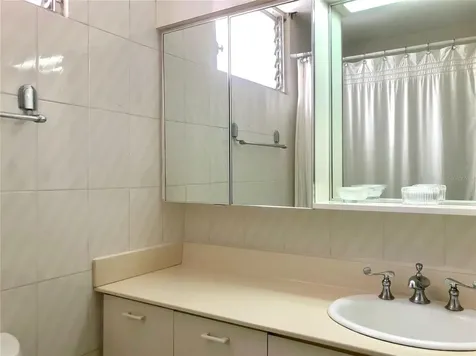 76 Kings Court San Juan PR 00907