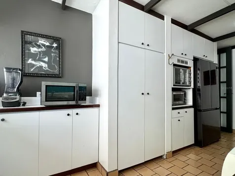 76 Kings Court San Juan PR 00907