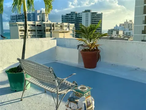 76 Kings Court San Juan PR 00907