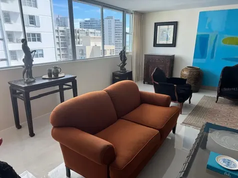 76 Kings Court San Juan PR 00907