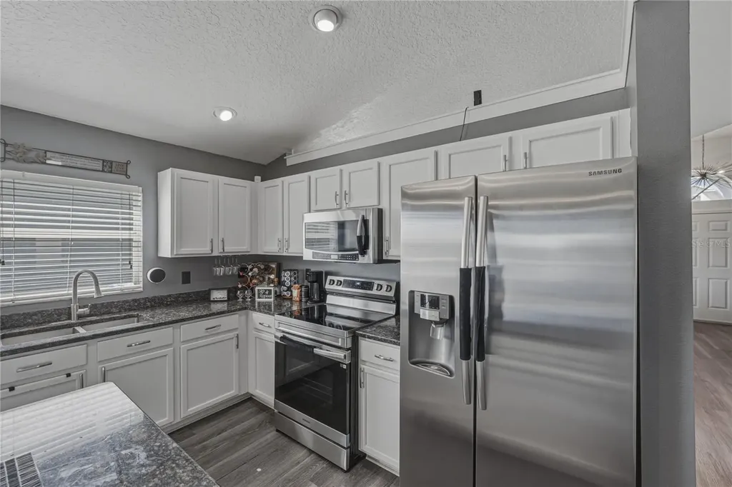7845 Merchantville Circle Zephyrhills FL 33540