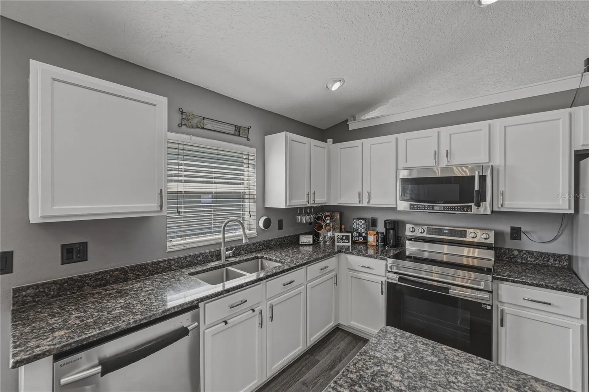 7845 Merchantville Circle Zephyrhills FL 33540