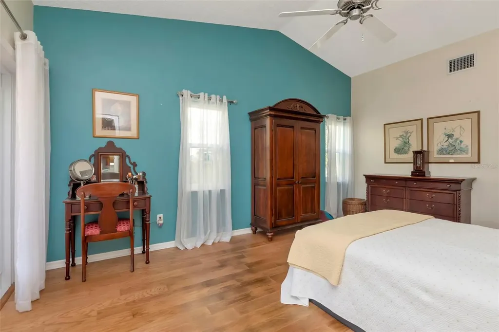 13528 Avista Drive Tampa FL 33624