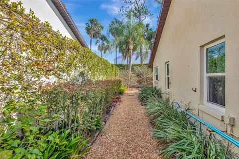 13528 Avista Drive Tampa FL 33624