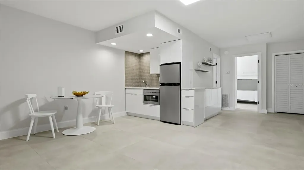 4939 Commonwealth Drive Sarasota FL 34242