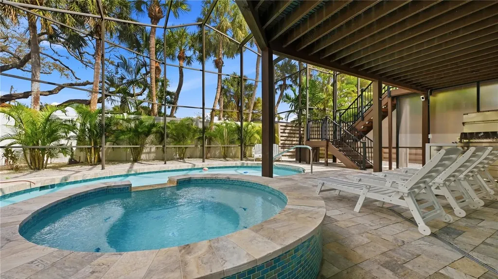 4939 Commonwealth Drive Sarasota FL 34242