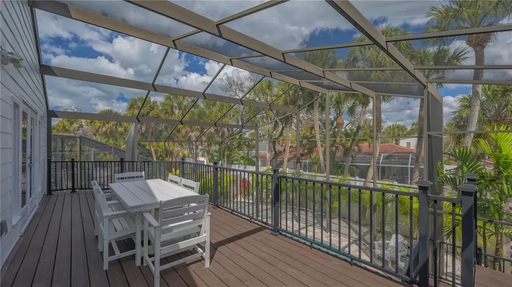 4939 Commonwealth Drive Sarasota FL 34242