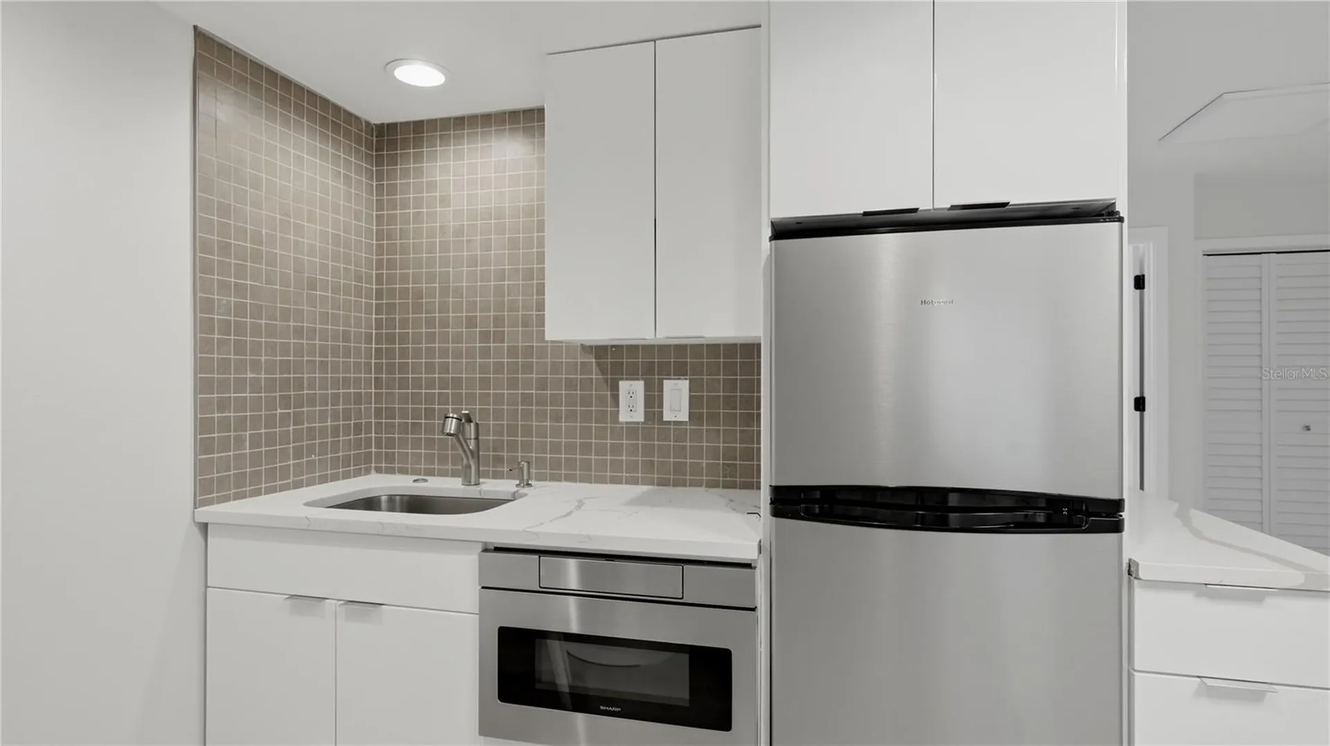 4939 Commonwealth Drive Sarasota FL 34242