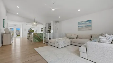 4939 Commonwealth Drive Sarasota FL 34242