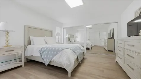 4939 Commonwealth Drive Sarasota FL 34242