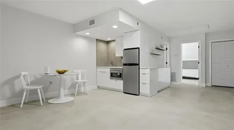 4939 Commonwealth Drive Sarasota FL 34242