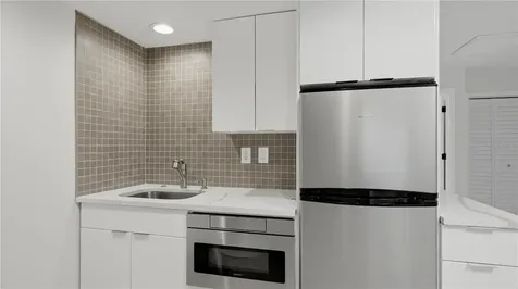 4939 Commonwealth Drive Sarasota FL 34242