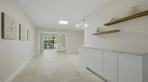 4939 Commonwealth Drive Sarasota FL 34242
