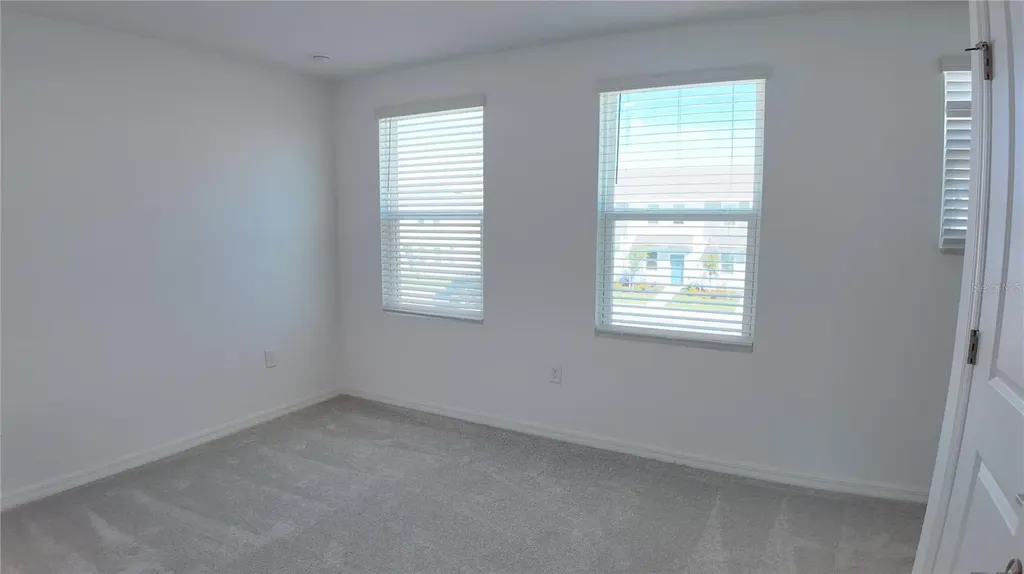 3191 Skyline Loop Kissimmee FL 34758