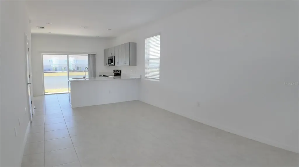 3191 Skyline Loop Kissimmee FL 34758
