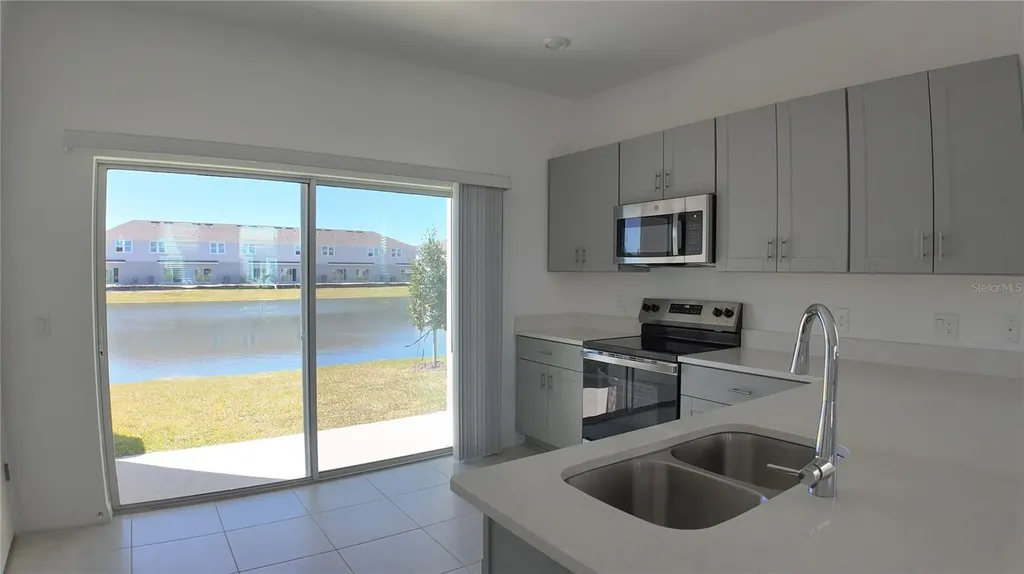 3191 Skyline Loop Kissimmee FL 34758