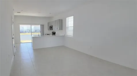 3191 Skyline Loop Kissimmee FL 34758