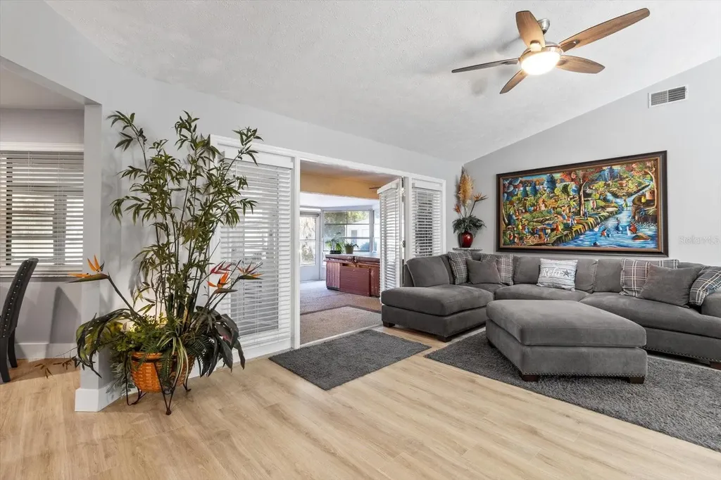 84 N Country Club Drive Crystal River FL 34429