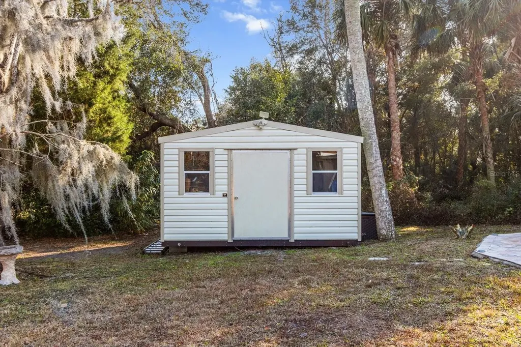 84 N Country Club Drive Crystal River FL 34429