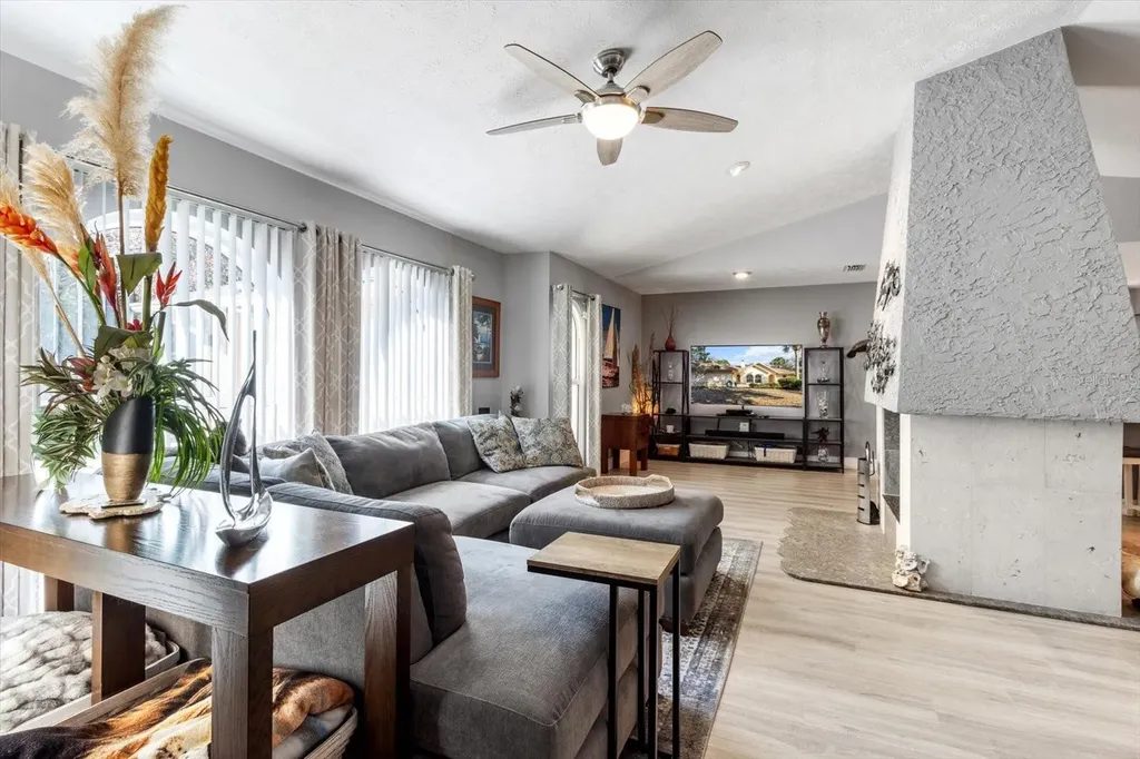 84 N Country Club Drive Crystal River FL 34429