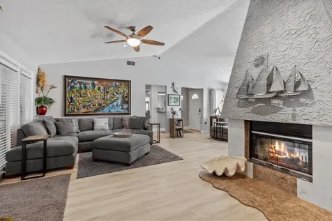 84 N Country Club Drive Crystal River FL 34429