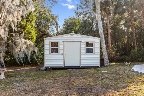 84 N Country Club Drive Crystal River FL 34429