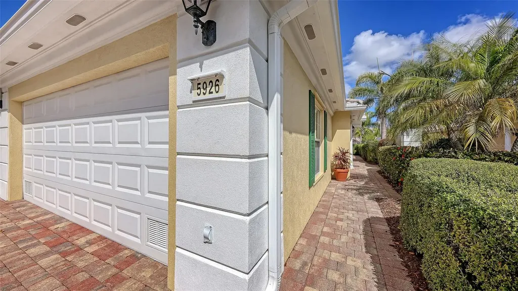 5926 Benevento Drive Sarasota FL 34238